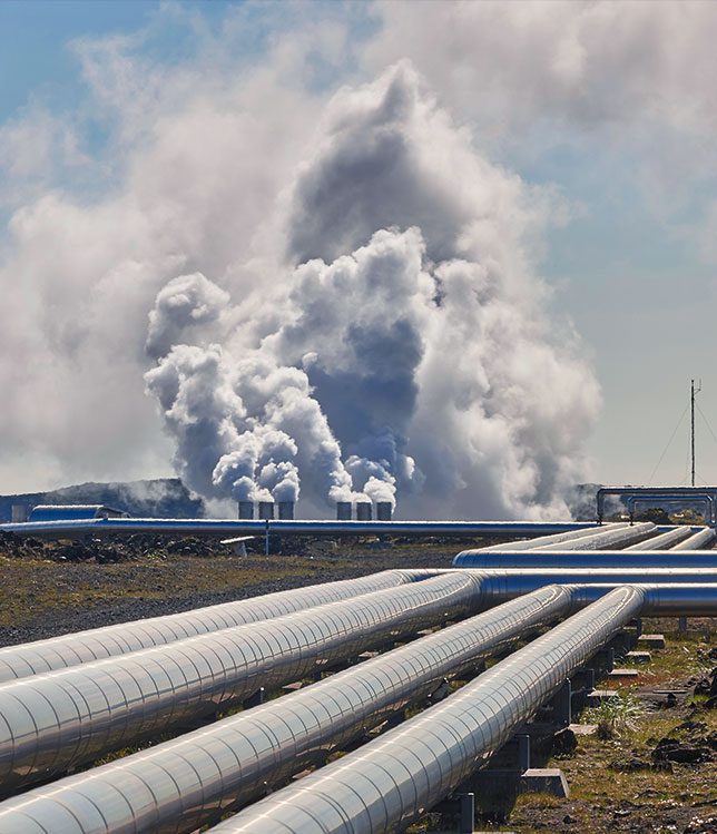 High-Temperature Power Generation Facility Featuring Refractory Systems for Energy Optimization